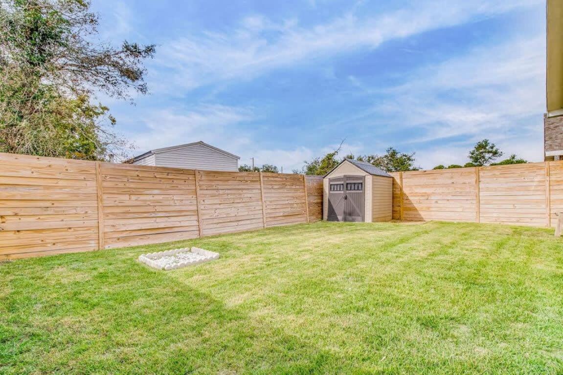 Cam's Coastal Cottage- Nas Pensacola, Close To
